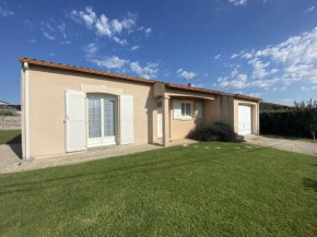 Villa lumineuse avec jardin, à 500m de la mer et proche du centre - Fouras - FR-1-709-51